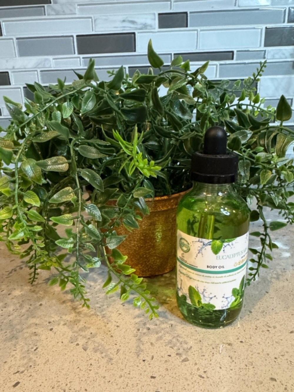 EUCALYPTUS BODY OIL